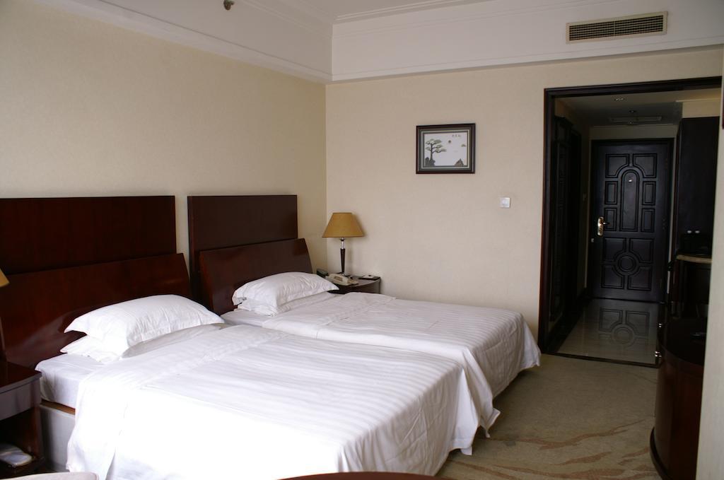 Weigela Park Hotel Talien Szoba fotó