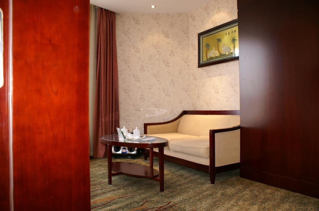 Weigela Park Hotel Talien Szoba fotó